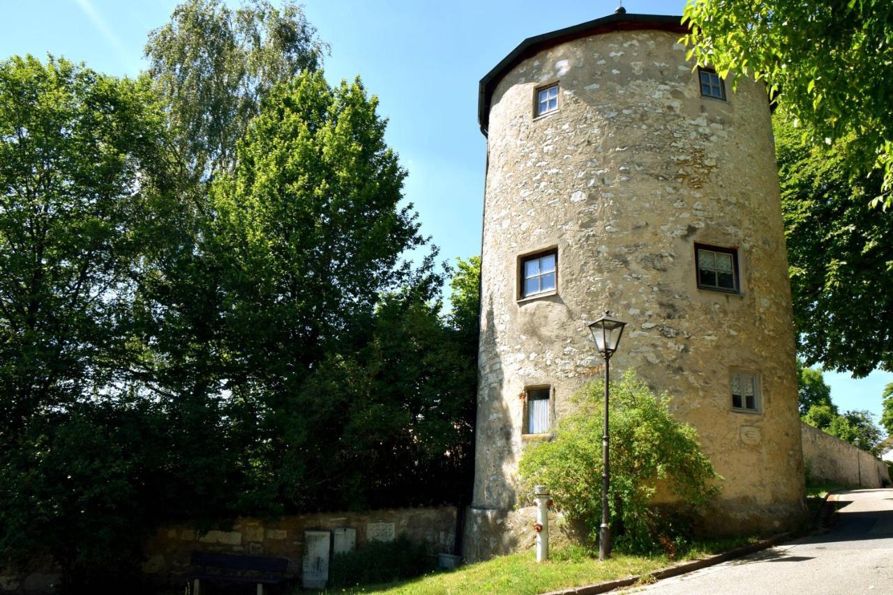 Hotel Gasthof Zum Loewen Velburg Exterior photo